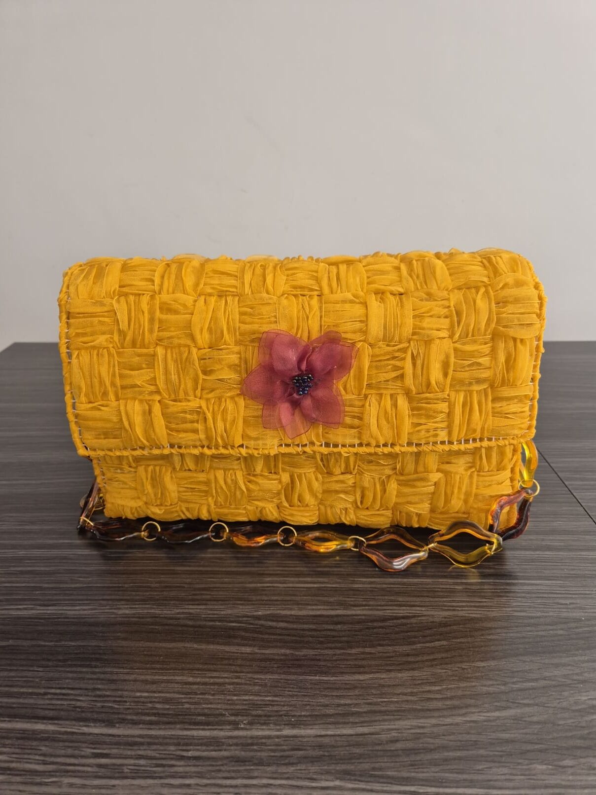 bolso flor amarillo