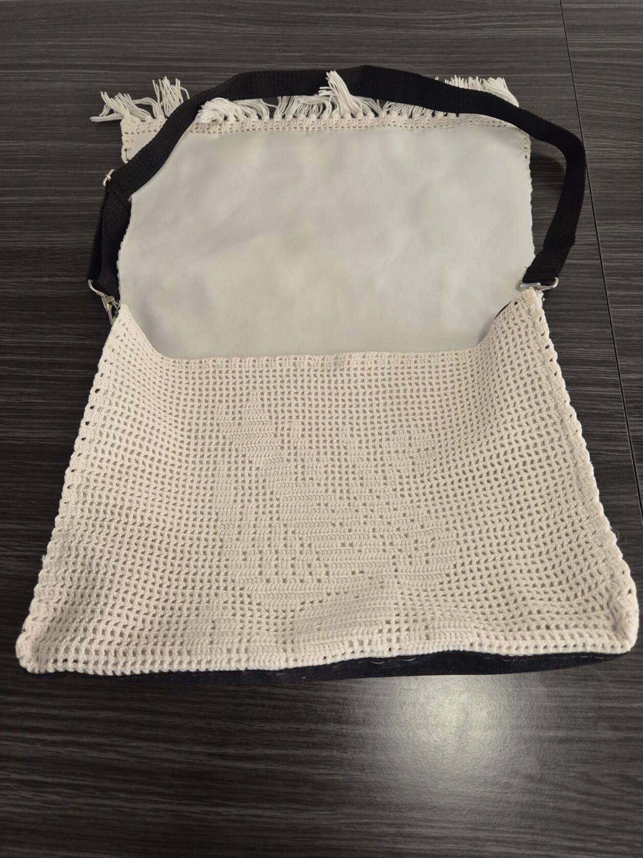 bolso gancho blanco abierto